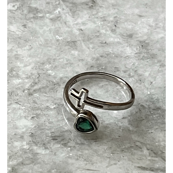 Sterling Silver Birthstone Heart Cross Ring Size 7 Adjustable Green May - Picture 3 of 6